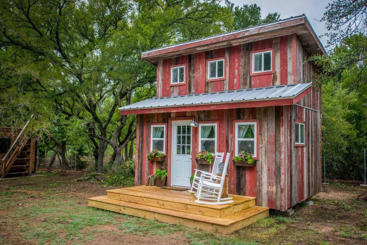 Cozy Cabin Little Red Hen 12 Min To Magnolia Waco Extérieur photo