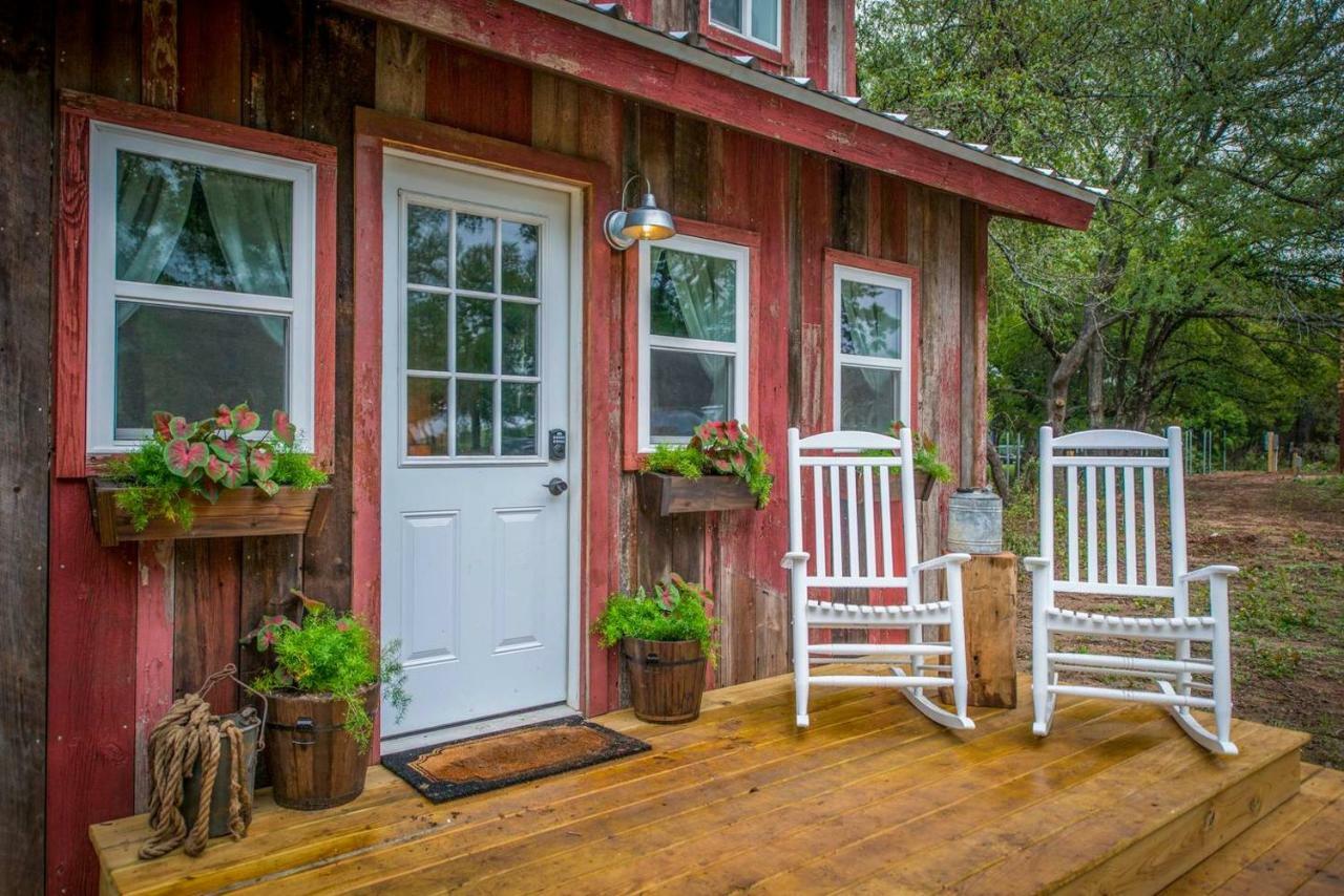 Cozy Cabin Little Red Hen 12 Min To Magnolia Waco Extérieur photo