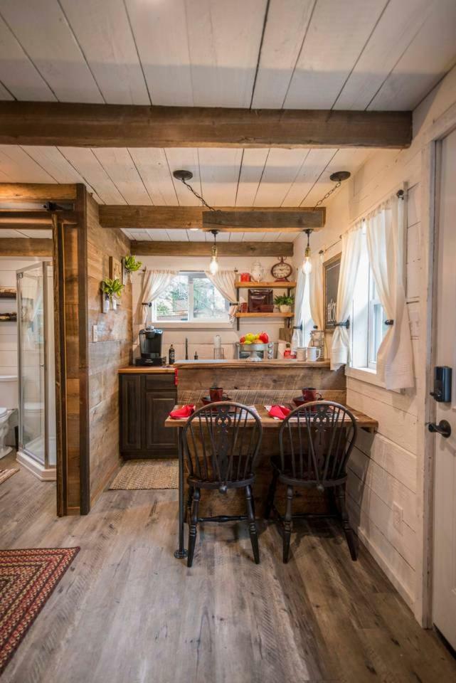 Cozy Cabin Little Red Hen 12 Min To Magnolia Waco Extérieur photo